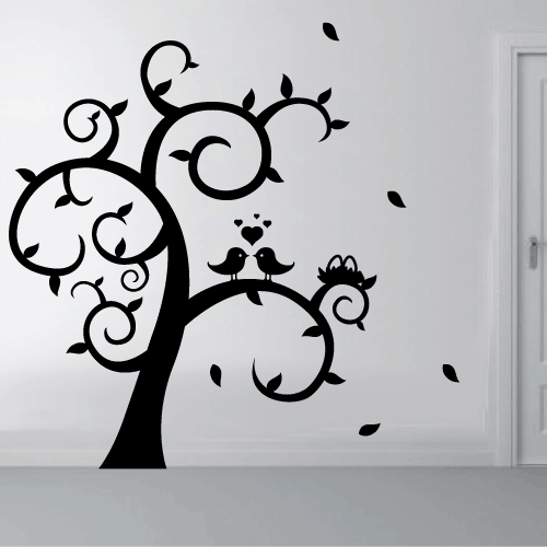 Árbol con pájaros enamorados